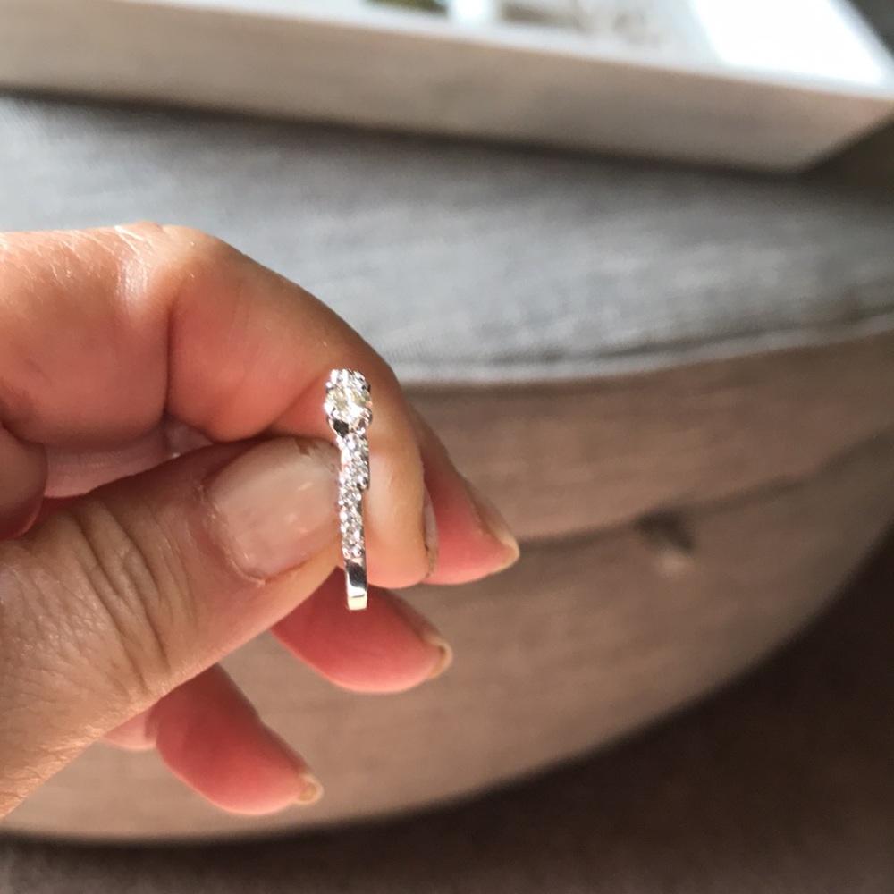 Diamond ring - Picture 3 of 4
